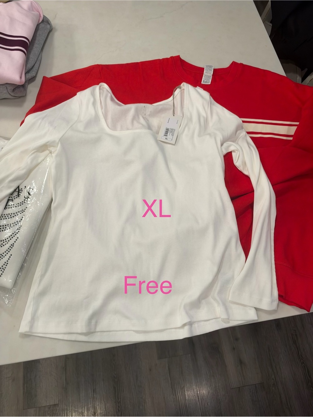 4 PINK XL Victoria's Secret Crewneck Sweatshirts & Hoodie brand new smoke free - Picture 8 of 8